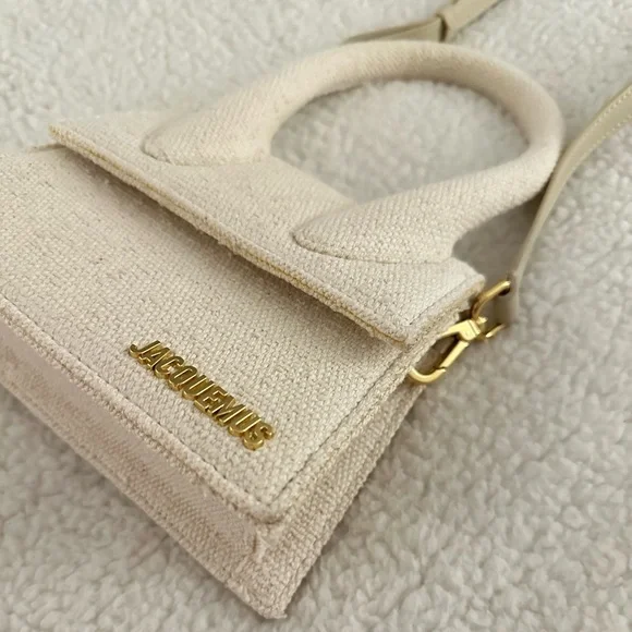 JACQUEMUS Chiquito Medium – Light Greige - Picture 7 of 14